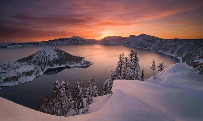 rare, striking, beauty, oregon, crater lake, lake, 
winter, national park