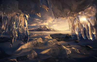 The Crystal Window (2016)