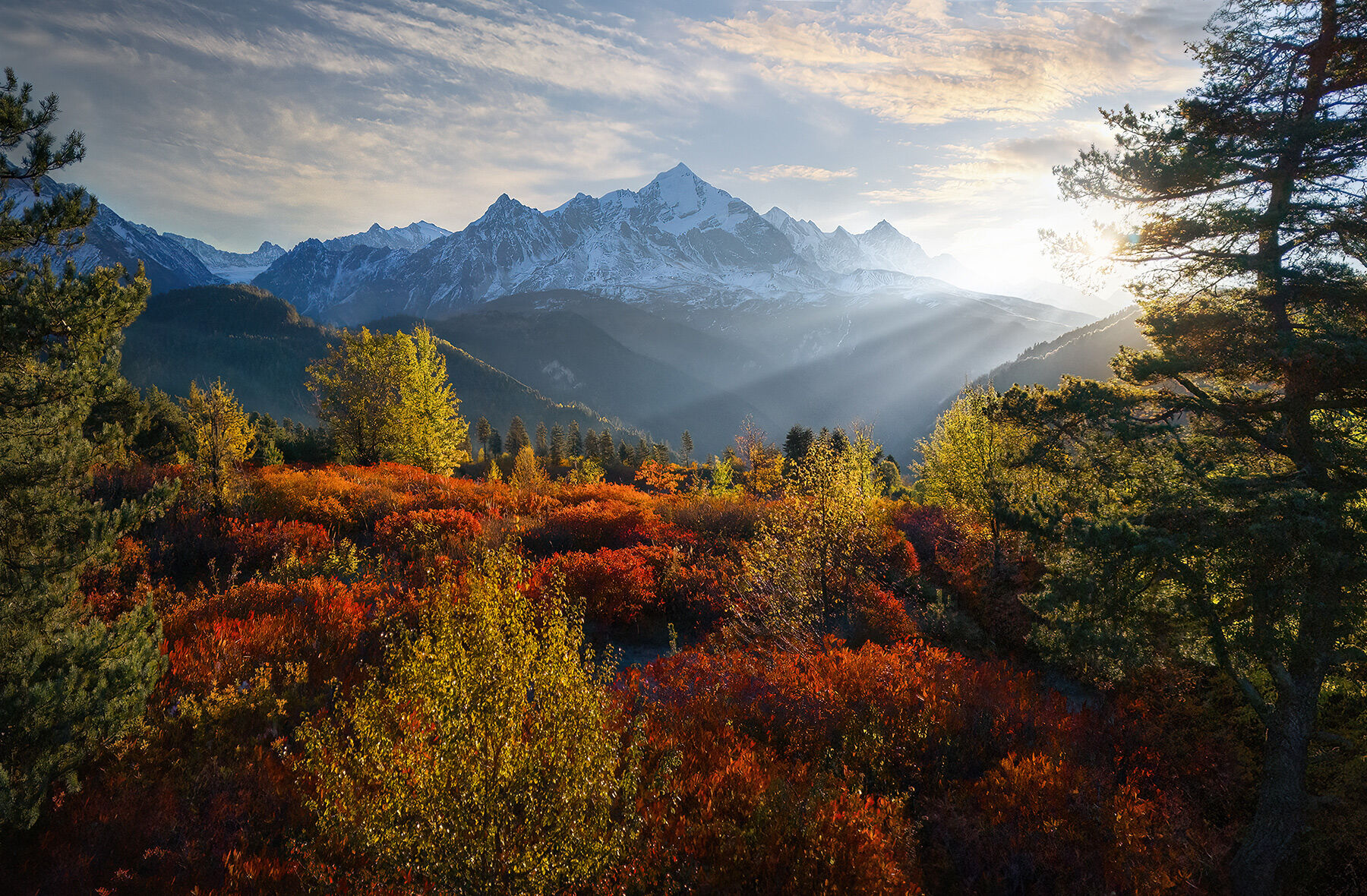 Georgia, Caucasus, mountains, Svaneti, autumn, fall, colors, beams