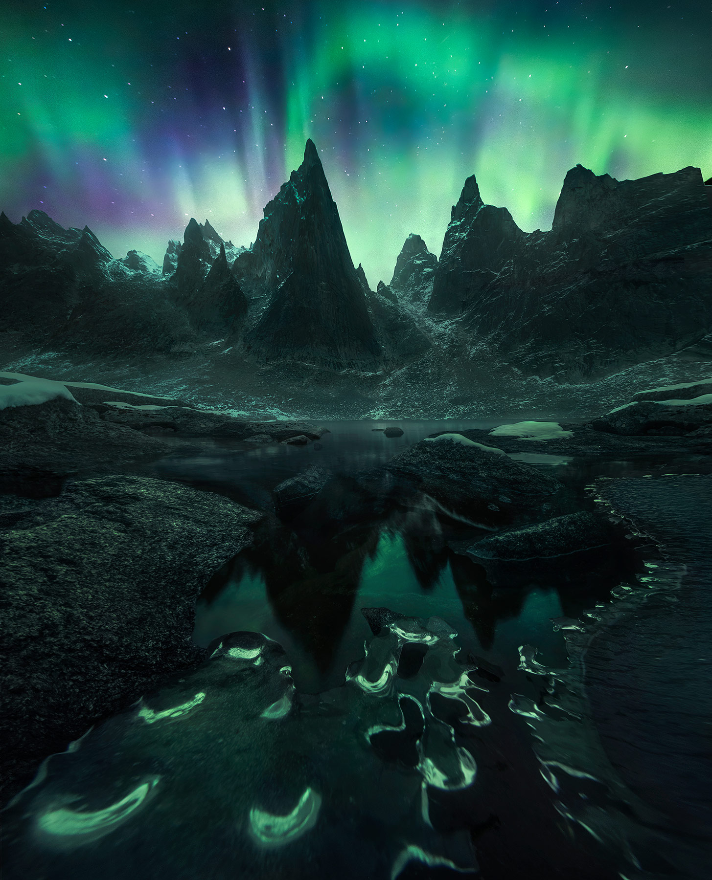 The most stunning vertical towers I have ever seen catch some light from the aurora above the freezing foregrounds of early fall...