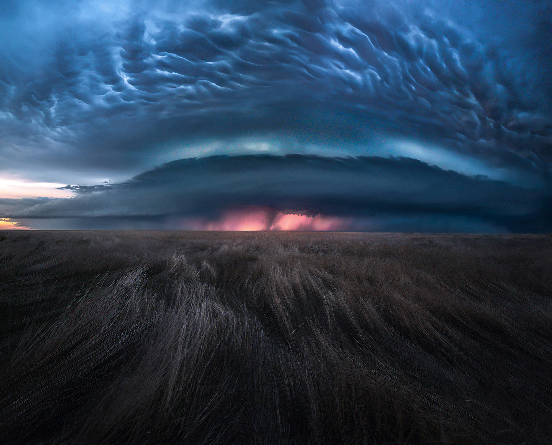 A supercell thunderstorm on the plains