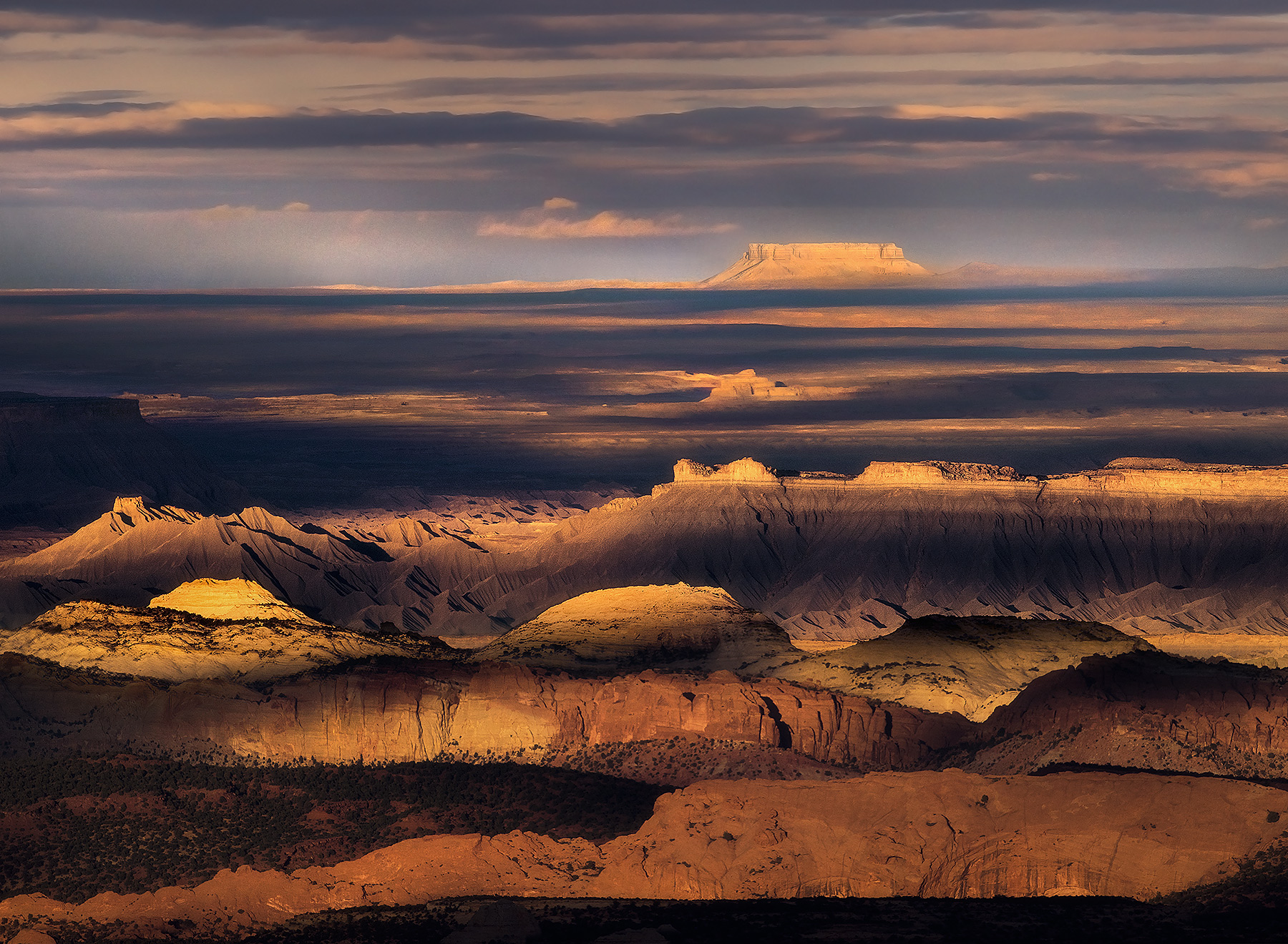 The view from eleven thousand feet over the landscape of Capitol Reef National Park at 500mm.&nbsp;